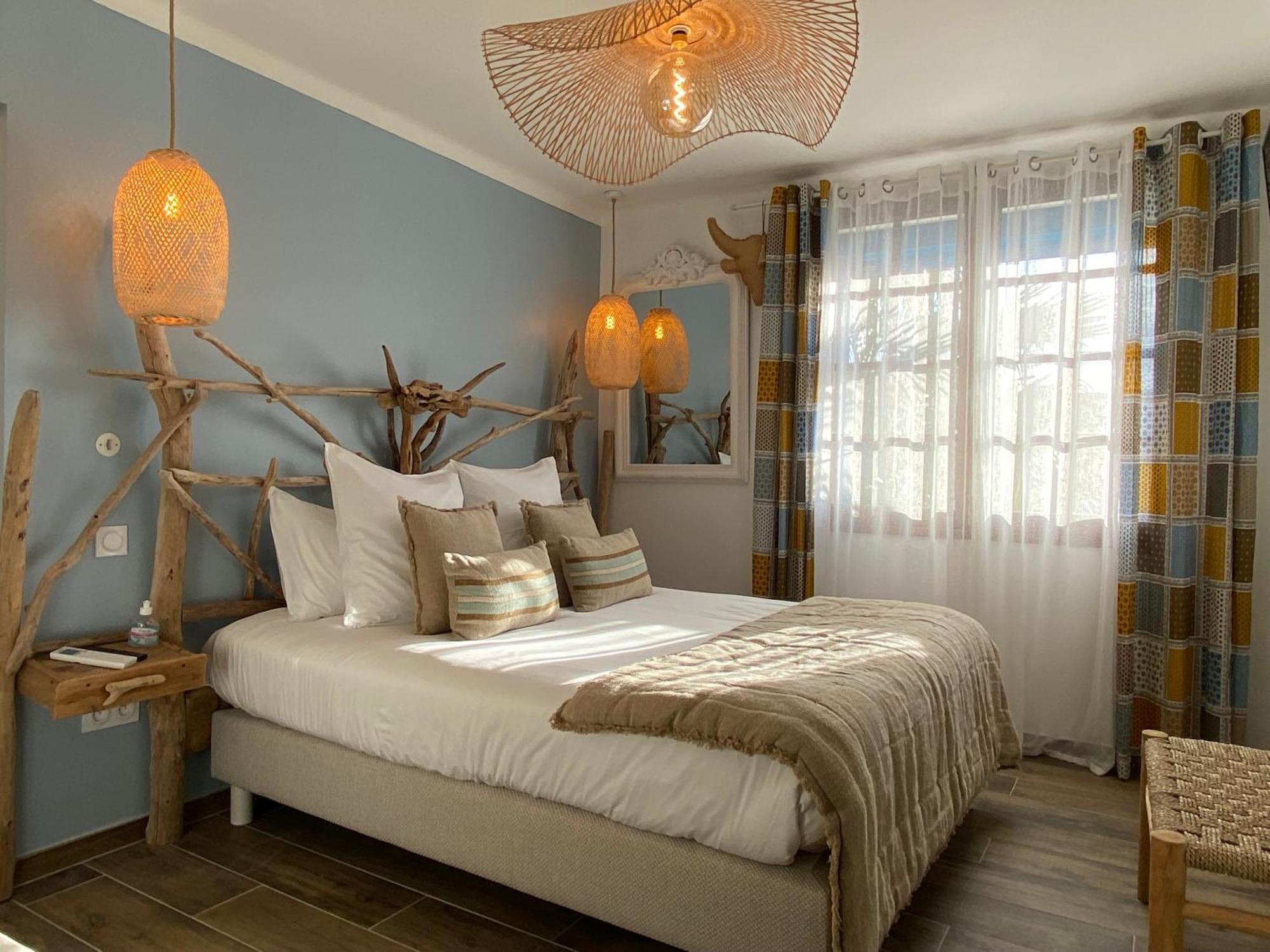 Hotel Le Neptune En Camargue 생트마리들라메르 외부 사진