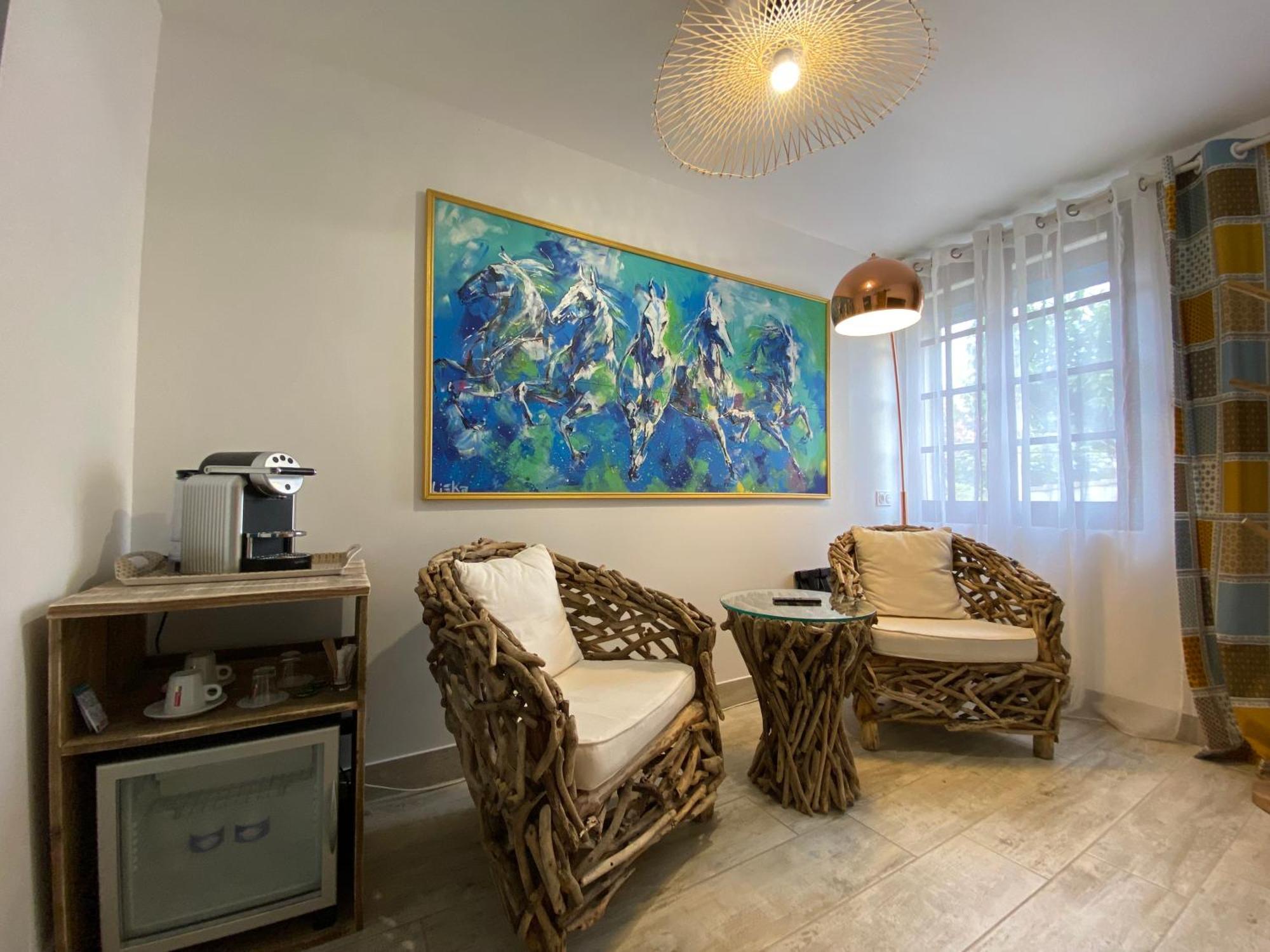 Hotel Le Neptune En Camargue 생트마리들라메르 외부 사진